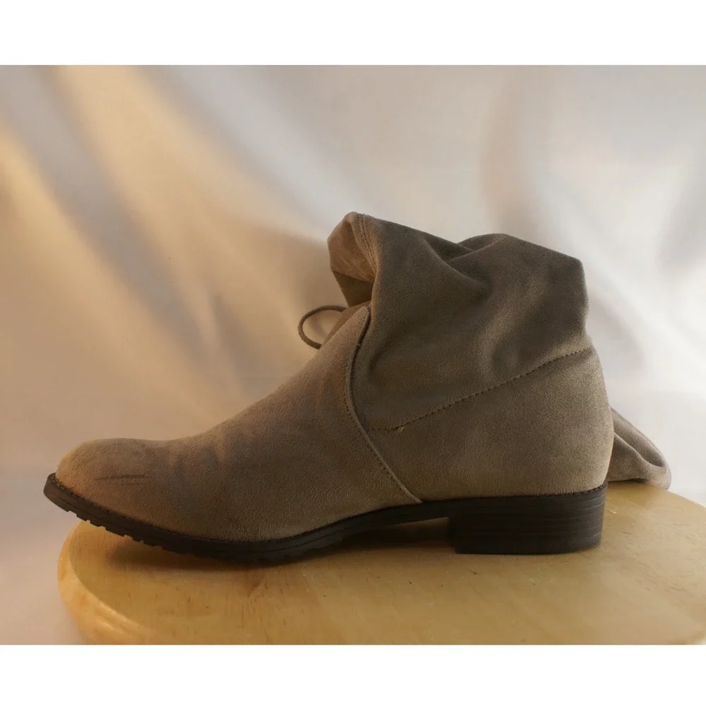 Unisa Divan Taupe Grey Faux Suede Over The Knee Flat Boots Womens 9M Tie Back